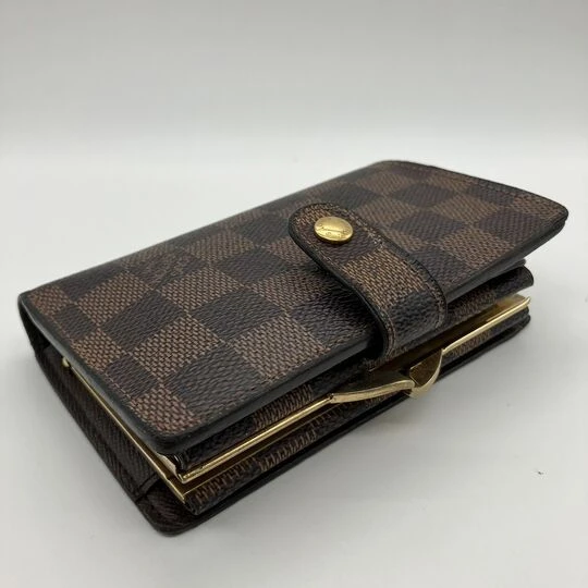画像1497：ヴィトン２つ折りがま口財布 留め具破損品